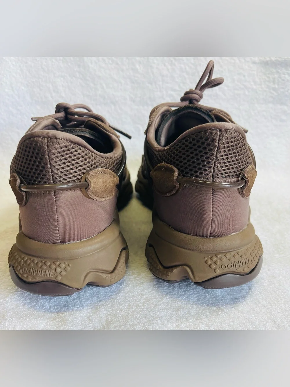 ADIDAS Ozweego Sneakers Size US W 10 / M 9 Brown Athletic Shoes